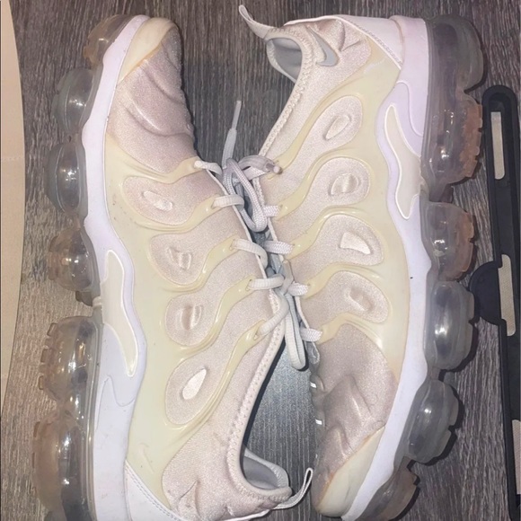 Nike VaporMax - Picture 1 of 3
